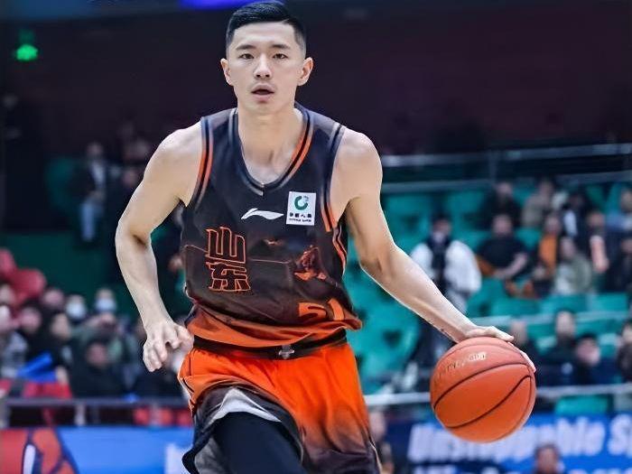 半岛体育下载-一场比赛两个半拉子工程，山东高速验货无果，新援难解邱彪两难题