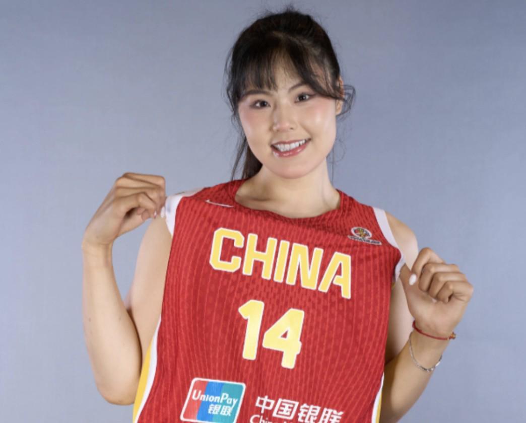 半岛体育官网-移动长城，李月汝三分10中6砍下21分11板&amp;amp;韩旭14分4板