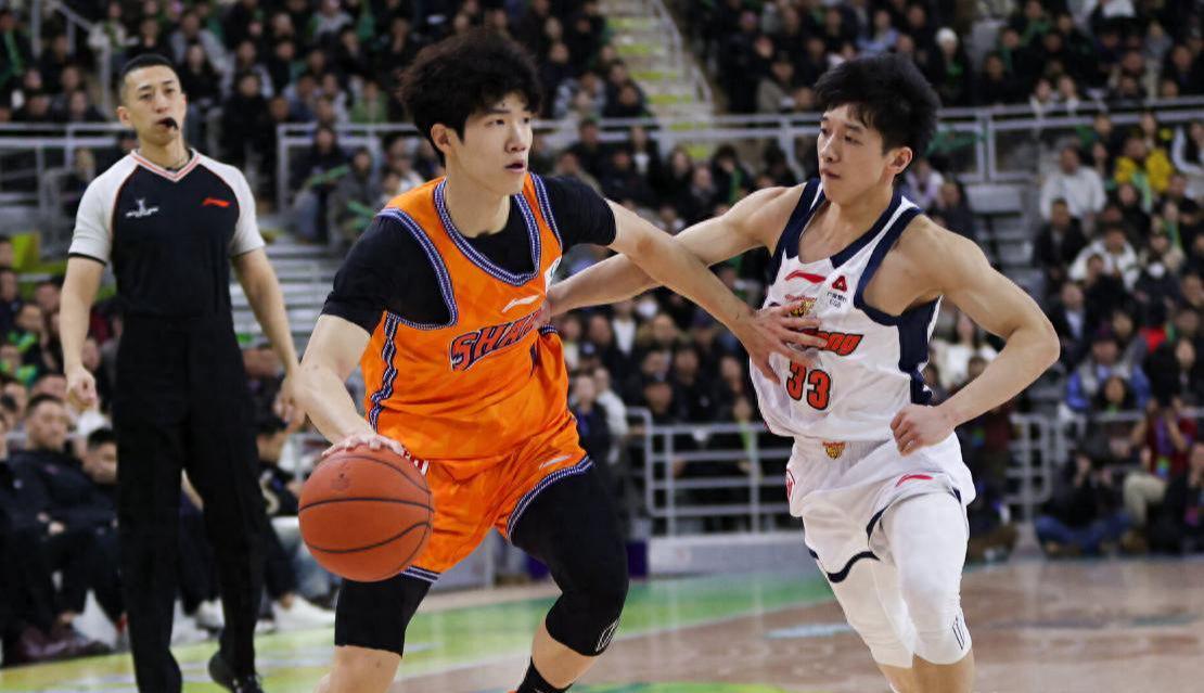 半岛体育娱乐-CBA季后赛格局巨变！上海展露冠军相，3大热门因伤跌出争冠行列？